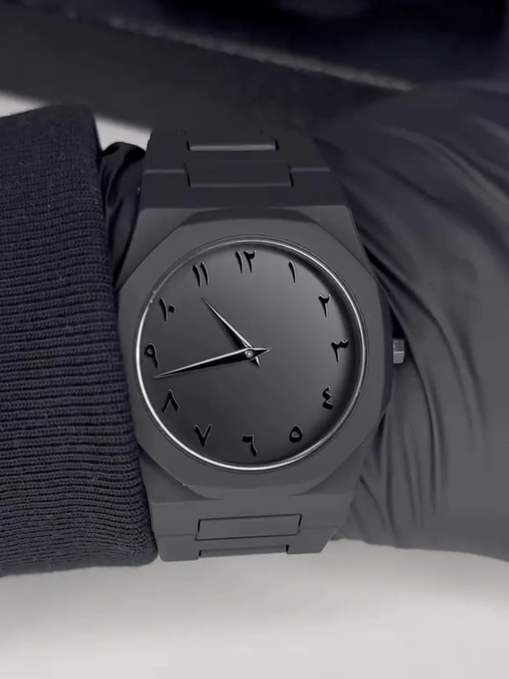 Black Arabic Aura Watch – Premium Luxury Timepiece by Luxaro